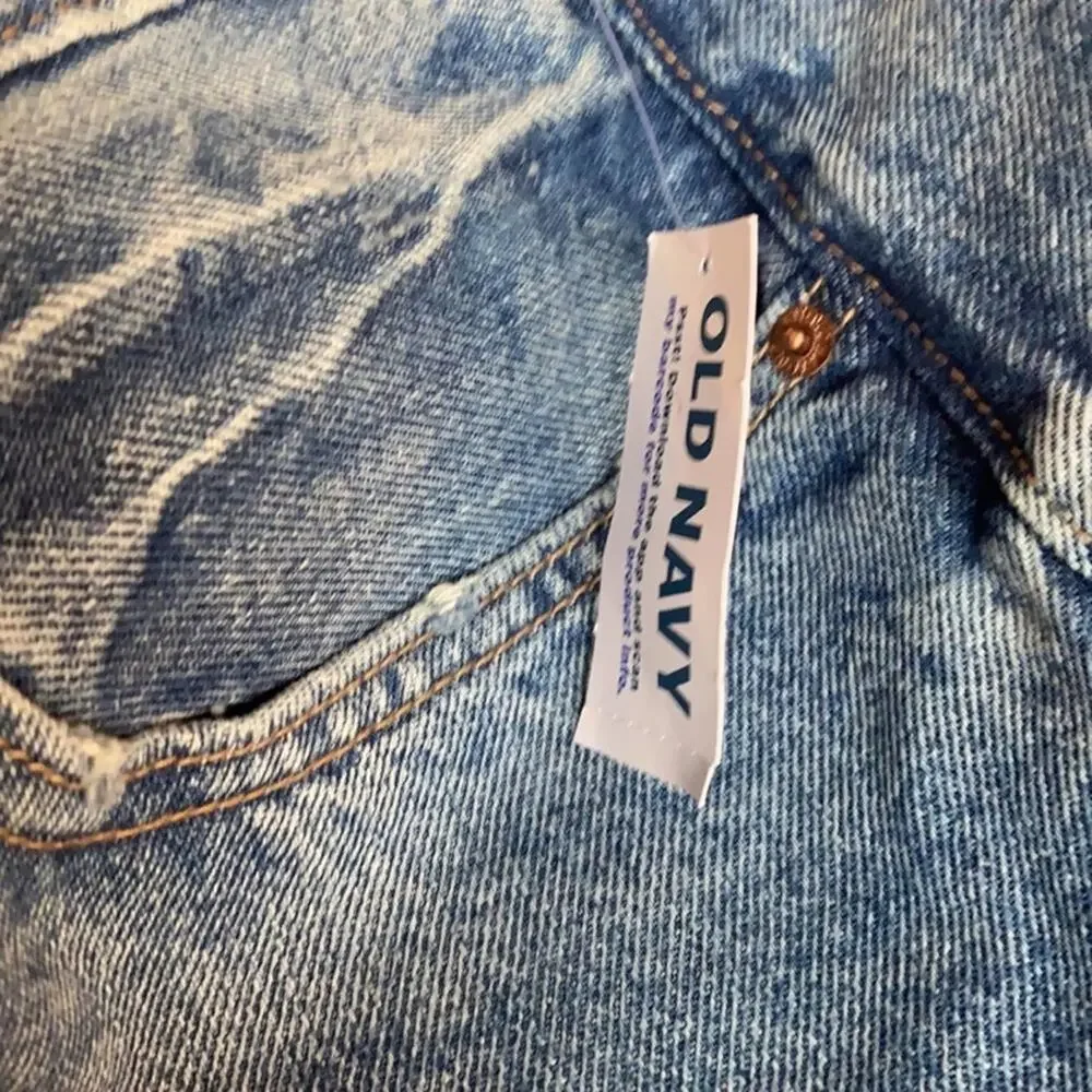 Old Navy light wash High Waisted Slouchy Straight Cutoff Jean Shorts